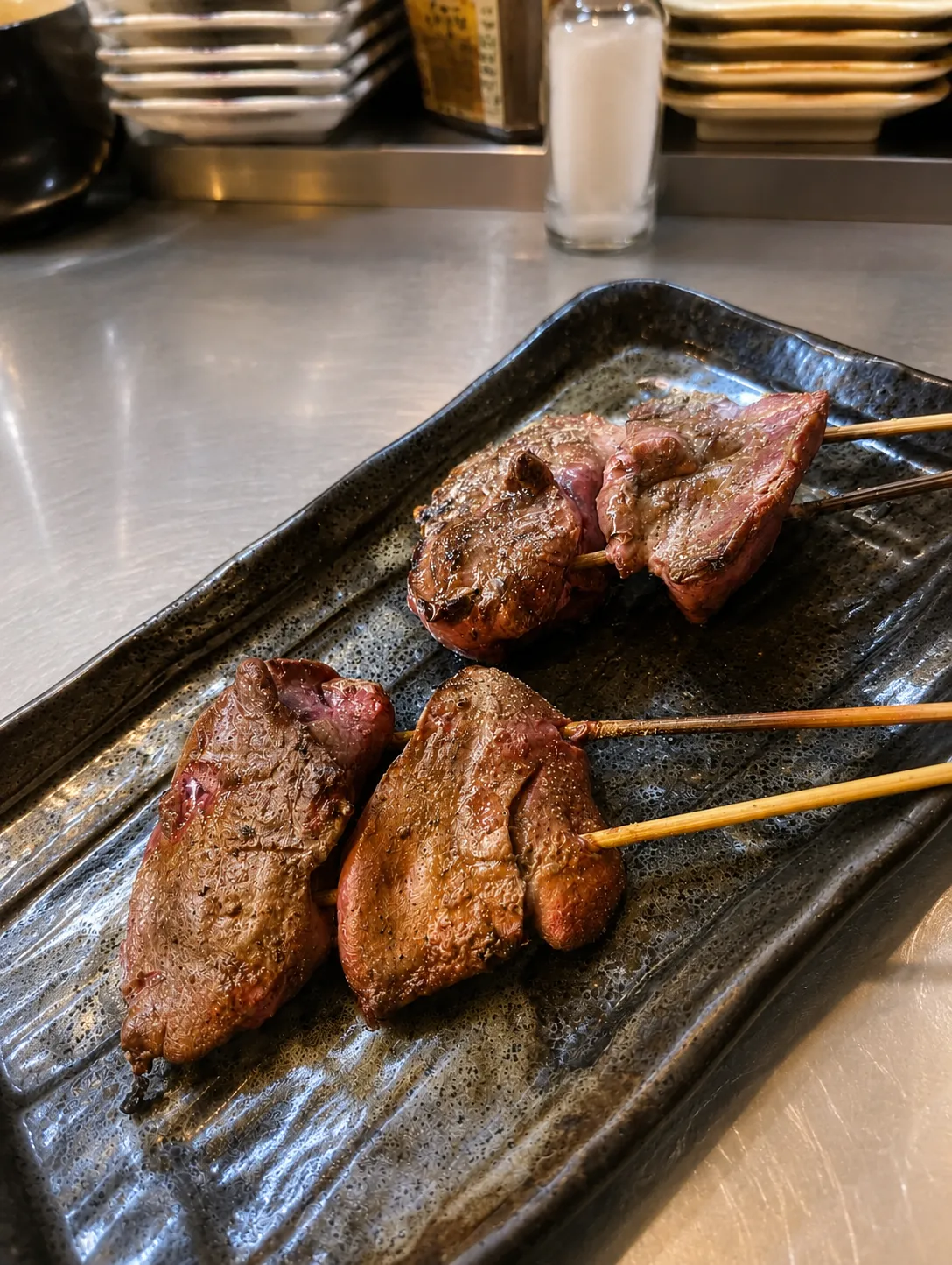 香ばしく焼いたレバー串